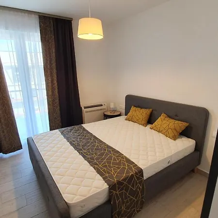 Hullam Apartman * Keszthely