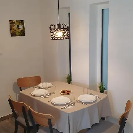 Hullam Apartman Διαμέρισμα Keszthely