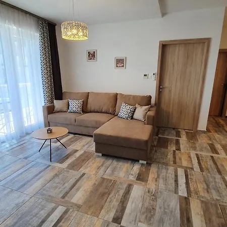 Hullam Apartman
